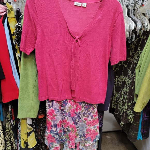 Women's clothing - Picture 3 of 5